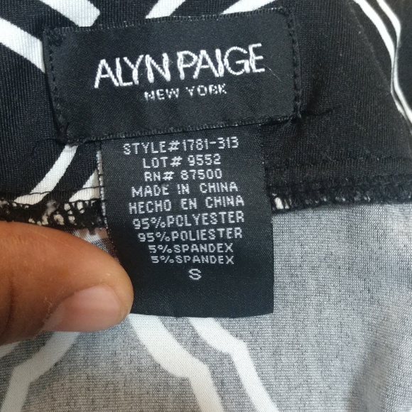 3/$20 Alyn Paige dress - Picture 5 of 5
